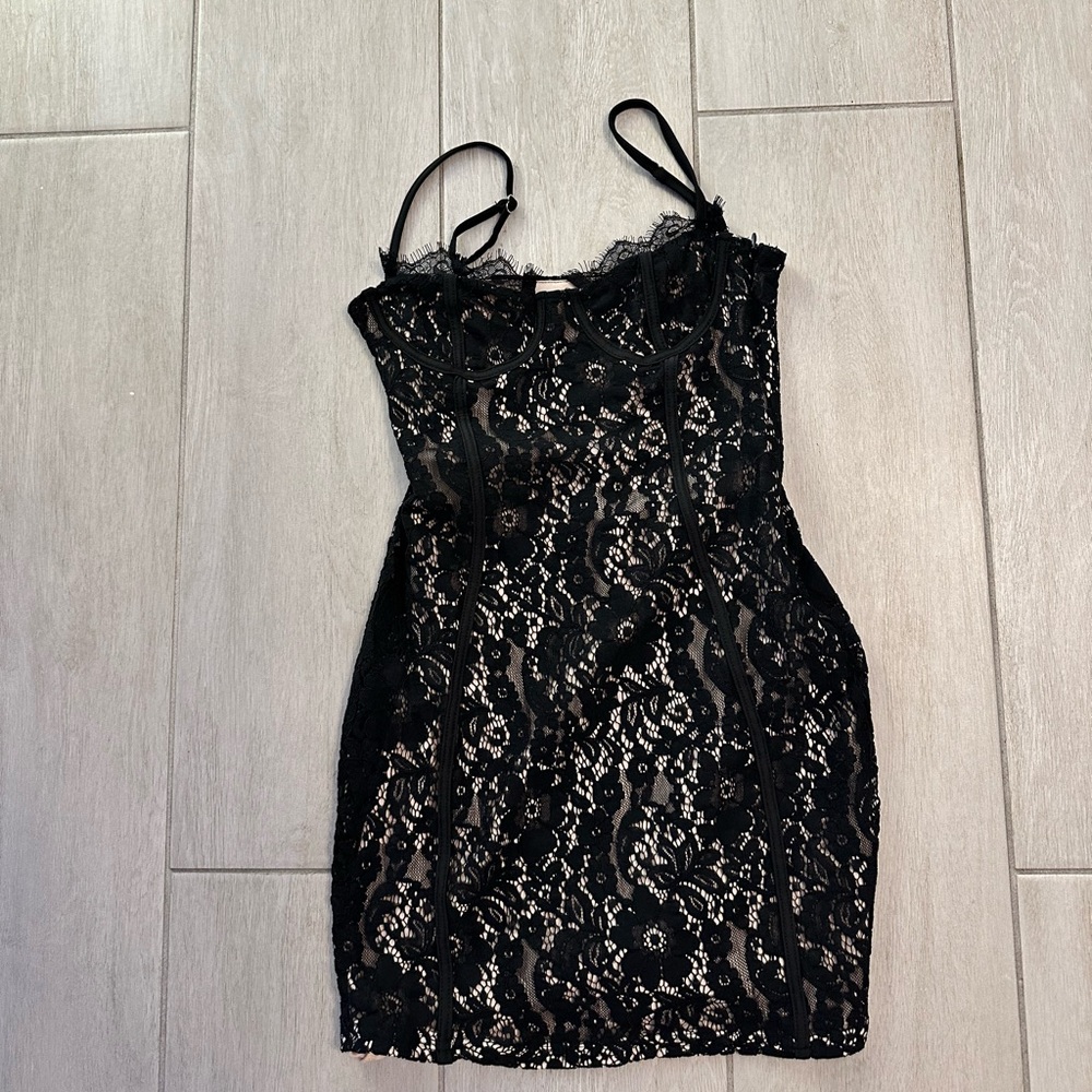 Black lace mini